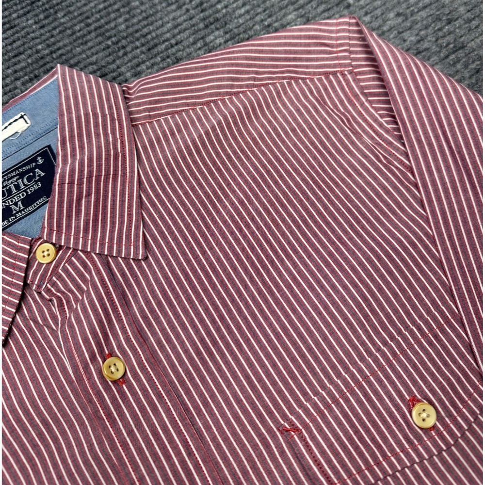 Nautica Button Down Shirt Mens Medium Red Striped Long Sleeve Dual Pocket